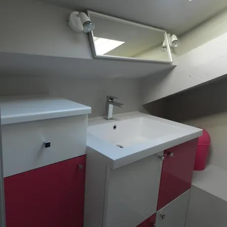 Appartement Sleeps 6 Air Con Wifi