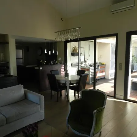 Sleeps 6 Air Con Wifi * Cannes